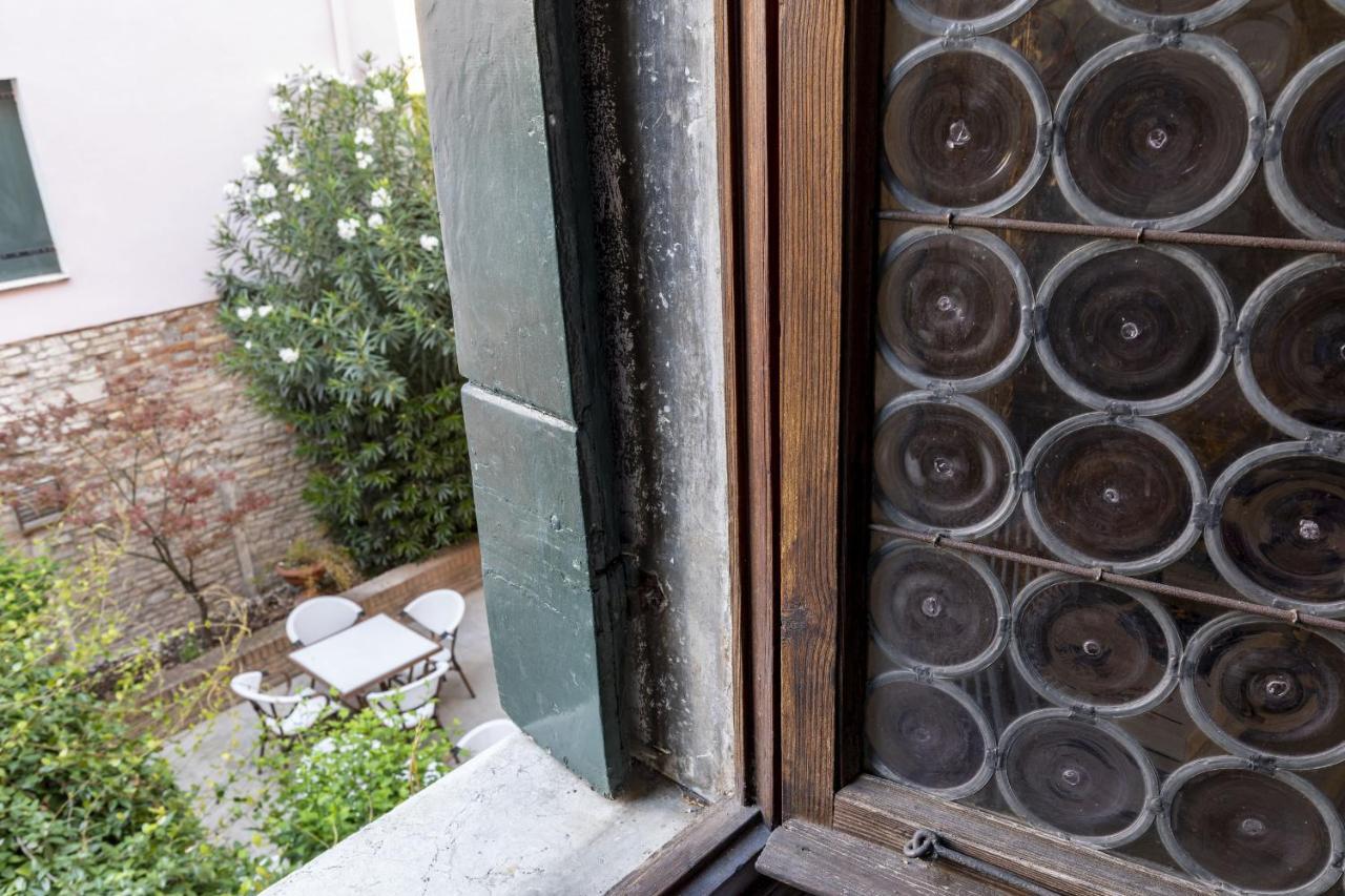 Residenza Centopietre - Dorsoduro By Wonderful Italy Venedig Exterior foto