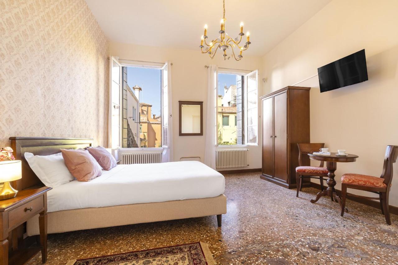 Residenza Centopietre - Dorsoduro By Wonderful Italy Venedig Exterior foto